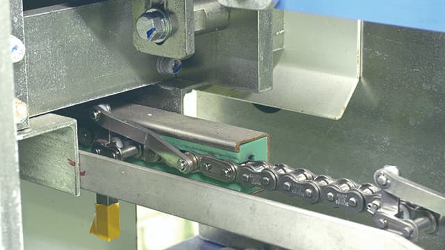 CGC チェーン ガイドの使用例